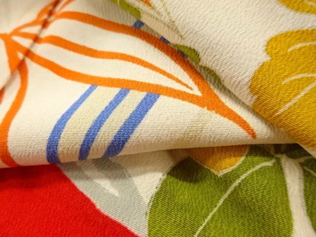  大正ロマン　御所車に松梅模様刺繍五つ紋花嫁衣装振袖2枚重ね・丸帯セット